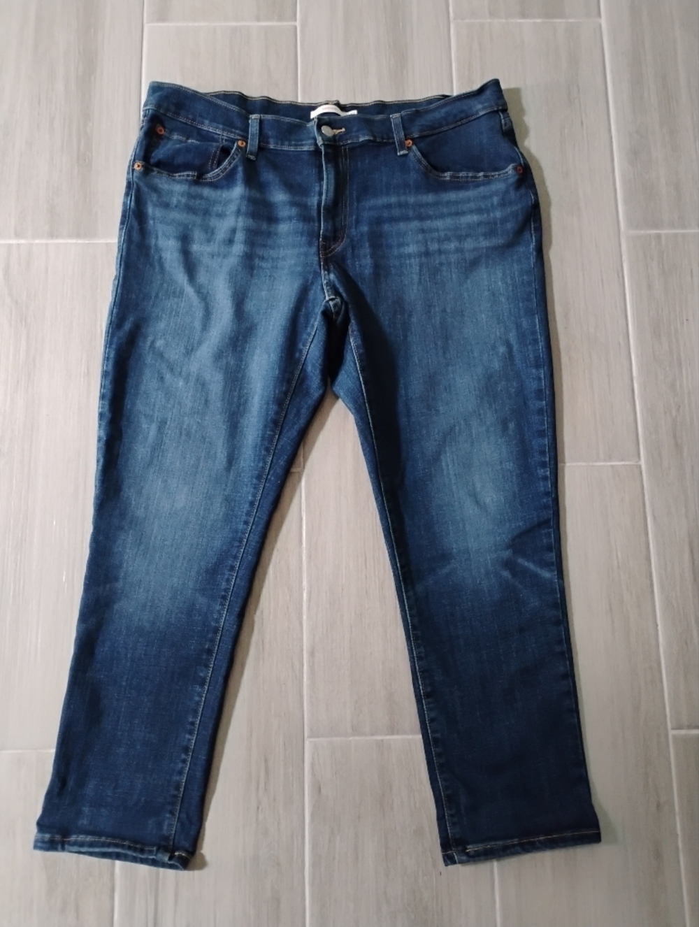 Levi's Boyfriend Jeans Size 33 Dark Blue "Rare Blank Red Tab"